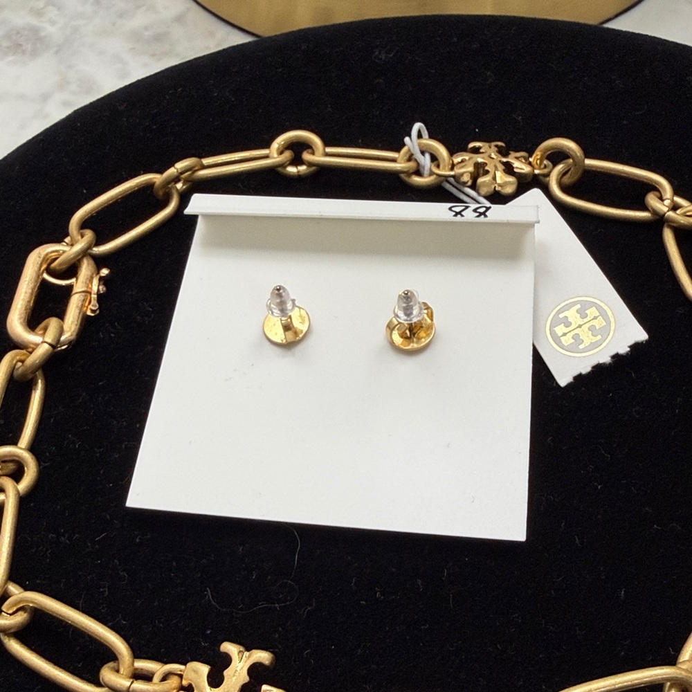 Tory Burch Gold Logo Link Necklace with Matching Logo Stud Earrings - Picture 3 of 4